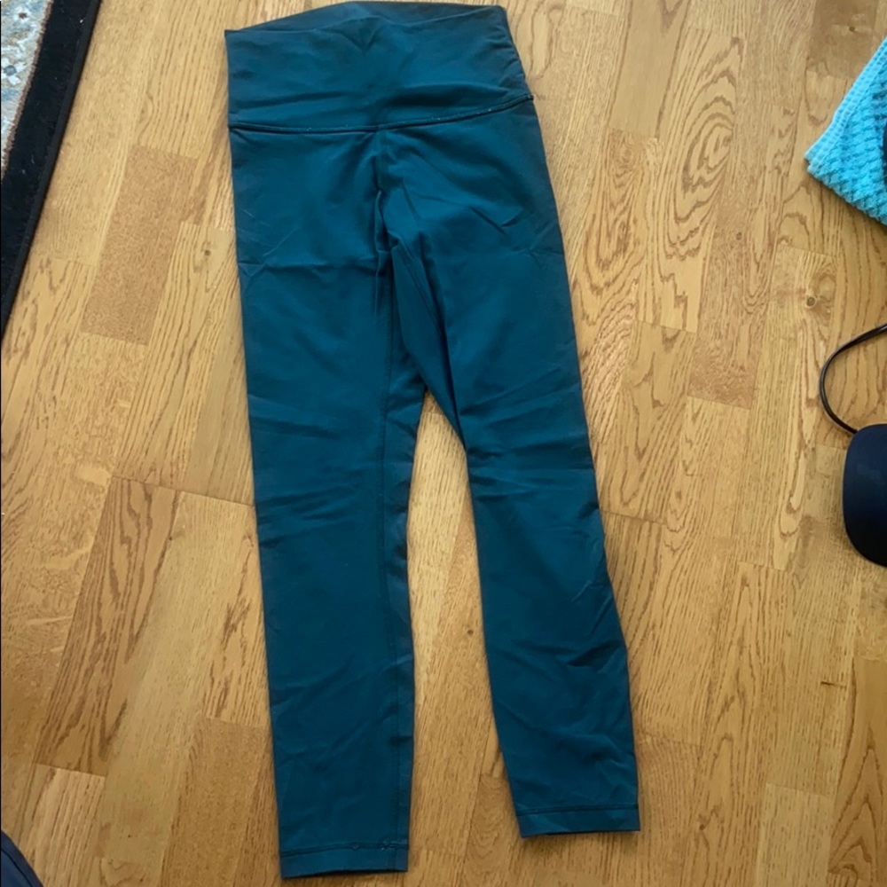 Size 6 Lululemon Forest Green Wonder Unders